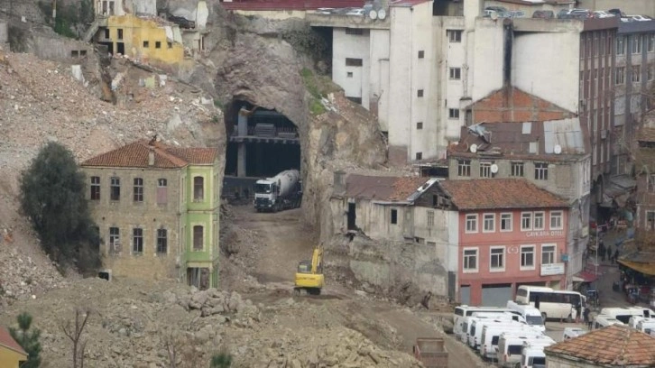 Bu otopark Karadeniz Sahil Yoluna tünelle bağlanacak