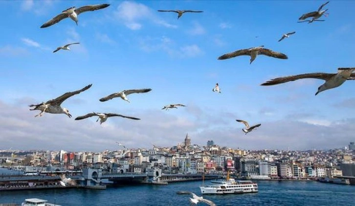 Bugün (Cuma) ülke genelinde parçalı ve çok bulutlu bir hava hakim olacak