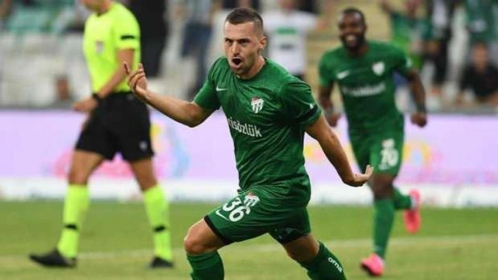 Burak Altıparmak, Bursaspor&rsquo;a veda etti