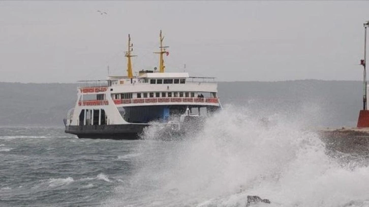 Çanakkale'de fırtına! Yarın bazı feribot seferleri yapılamayacak