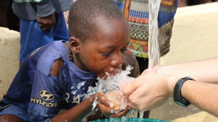 Cansuyu Derneği Afrika ve Asya'da cansuyu oluyor