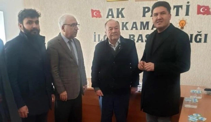 CHP'li BELEDİYE MECLİS ÜYELERİ AK PARTİ'YE GEÇTİ 