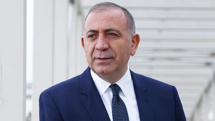 CHP'li Gürsel Tekin'den ilginç paylaşımlar! Yeni görev yerini beğenmedi, sonra çark etti