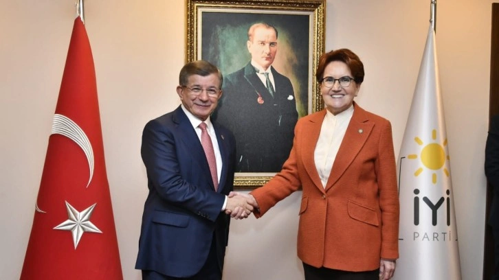 CHP'ye kapıları kapatan Meral Akşener, Ahmet Davutoğlu ile görüştü