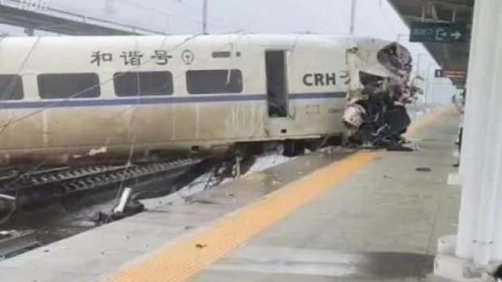 Çin'de yolcu treni raydan çıktı: 1 ölü, 8 yaralı