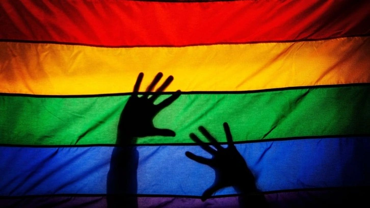 Cinsiyet değiştiren LGBT'liler ötenazi kliniklerine koşuyor! 