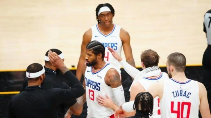 Clippers, Lakers'ı yenerek play-off'lar için avantaj sağladı