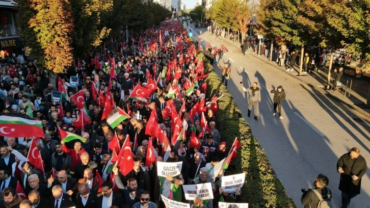 Çorum’da binlerce kişi Filistin için yürüdü