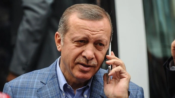 Cumhurbaşkanı Erdoğan'dan A Milli Futbol Takımı'na tebrik telefonu