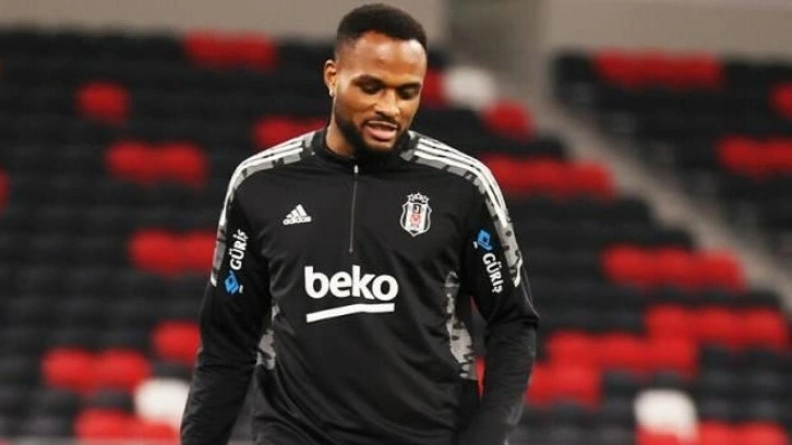 Cyle Larin, Beşiktaş'a veda etti