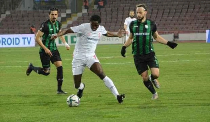 Denizlispor deplasmanda tek gole galip!