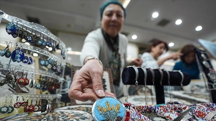 Deprem bölgesindeki kadın girişimcilere yönelik "Yeniden Başla Projesi" tamamlandı