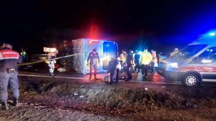 Deprem bölgesinden dönerken kazada ölen belediye çalışanları bugün sonsuzluğa uğurlanıyor