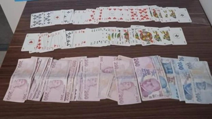 Dernekte yasadışı kumar oynayan 5 kişiye 46 bin 235 lira ceza