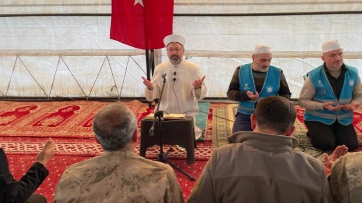 Diyanet İşleri Başkanı Erbaş, Hatay'da cuma namazı kıldırdı