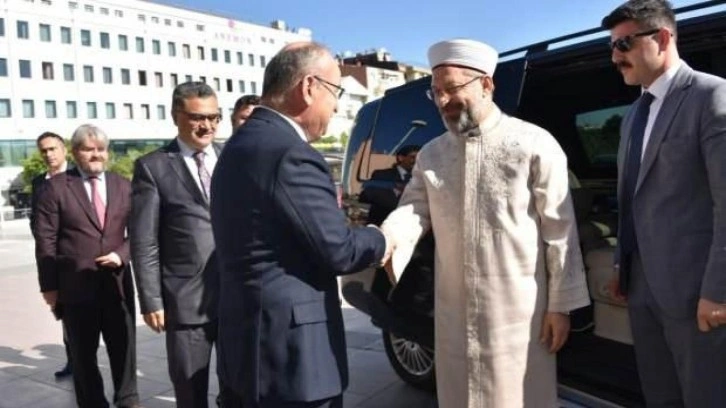 Diyanet İşleri Başkanı Erbaş, Manisa'da hafızlık icazet törenine katıldı