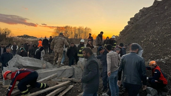 Diyarbakır'da kahreden olay. İstinat duvarı çöktü. Bir işçi hayatını kaybetti