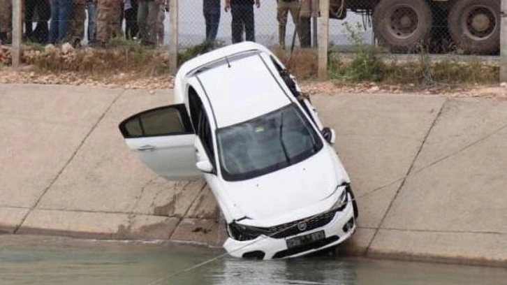 Düğüne gidenlerin otomobili kanala uçtu; 2 ölü, 1 yaralı, 1 kayıp