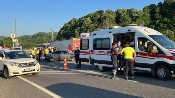 Düzce'de iki ayrı kazada 12'si çocuk 19 kişi yaralandı