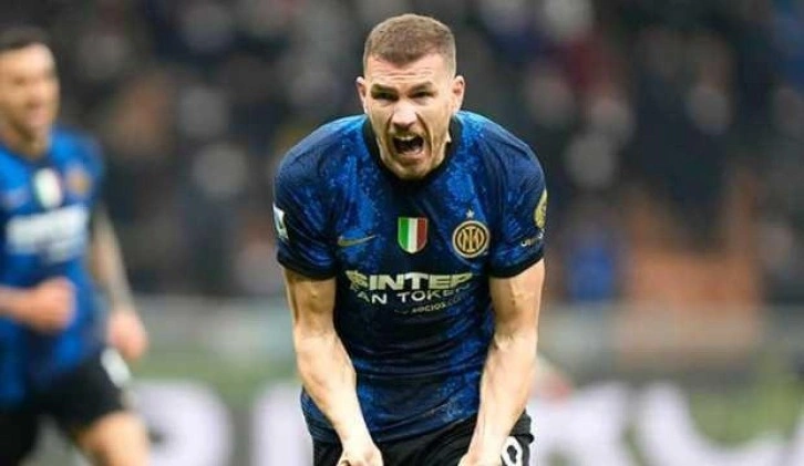 Edin Dzeko 90'da fişi çekti! 3 puanı aldı