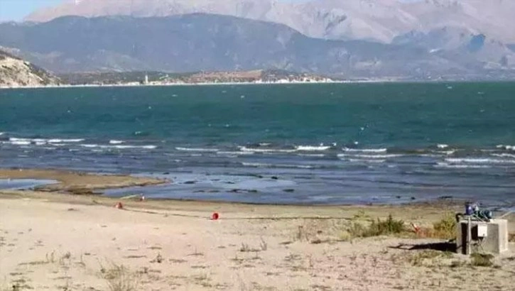 Eğirdir Gölü'nde dördüncü kez aynı görüntü! El bombaları bulundu