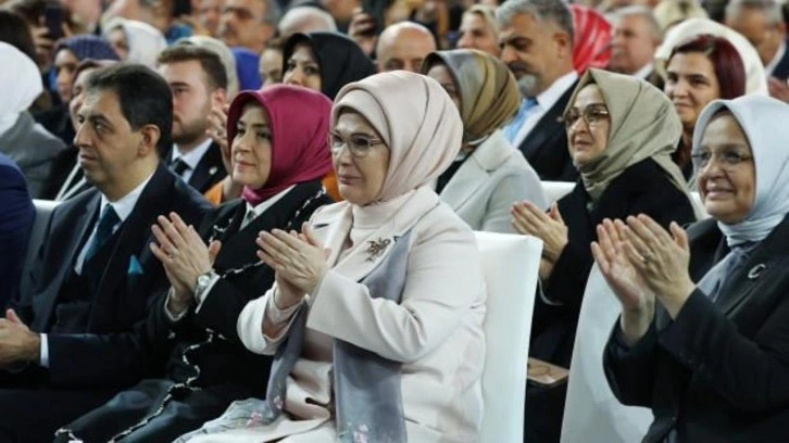 Emine Erdoğan’dan AK Parti Kadın Kolları Kongresi’ne destek