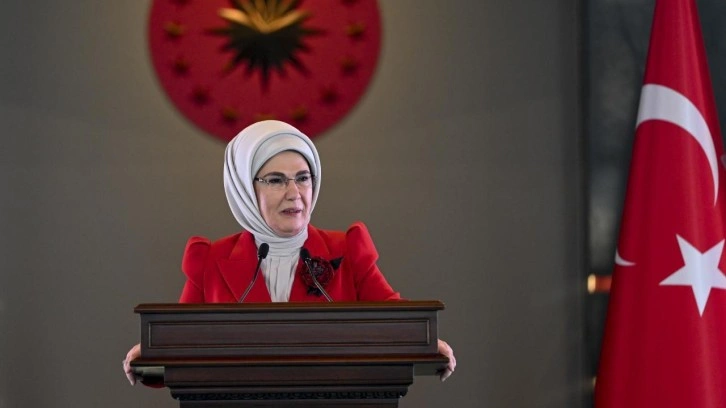 Emine Erdoğan, Gazze'de katliamın durması için yoğun çalışma yürüttü