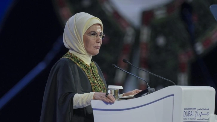 Emine Erdoğan: Kadınların var olmalarını sağlamak önceliğimiz olmalıdır