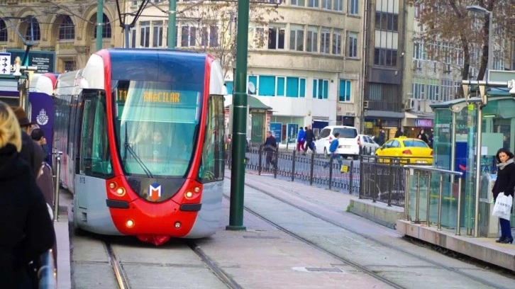 Eminönü-Sultanahmet arasındaki tramvay seferleri yeniden başladı