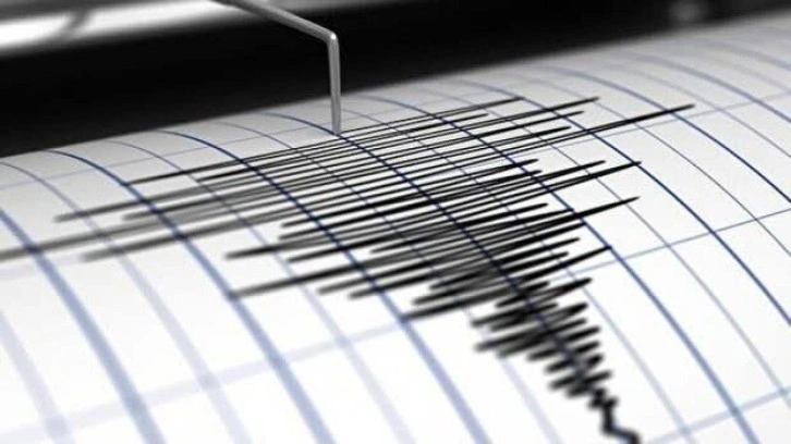 Endonezya'da 5,5 büyüklüğünde deprem