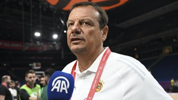 Ergin Ataman'dan 'skandal pankart' için ilk açıklama: En sert şekilde...