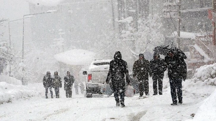 SON DAKİKA : Meteorolojiden Erzurum ve Elazığ için kuvvetli kar yağışı uyarısı!