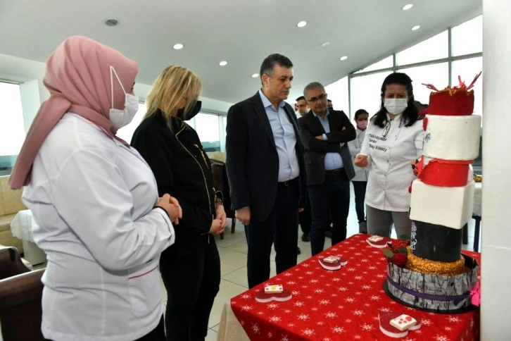 Esenyurt Belediye başkanından kursiyer ve öğrencilere sürpriz ziyaret