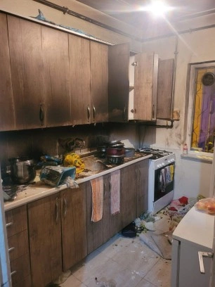 Eşi çay yapmadığı için sinirlenen adam mutfağı ateşe verdi