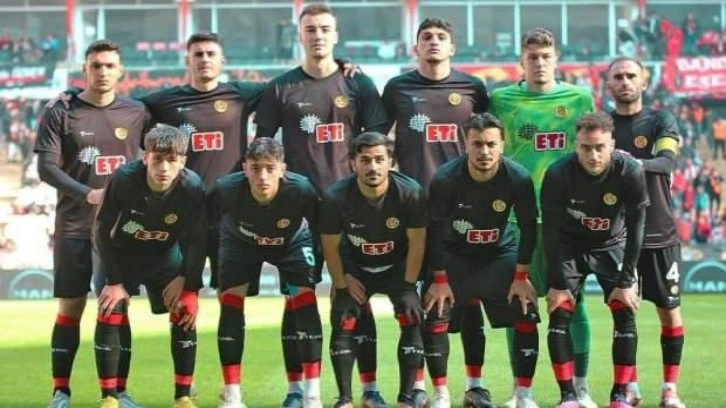 Eskişehirspor kamp için Antalya'ya gitti