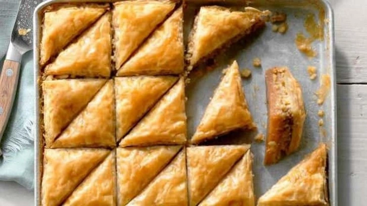 Ev yapımı baklava nasıl hazırlanır? 40 katlı cevizli baklava tarifi