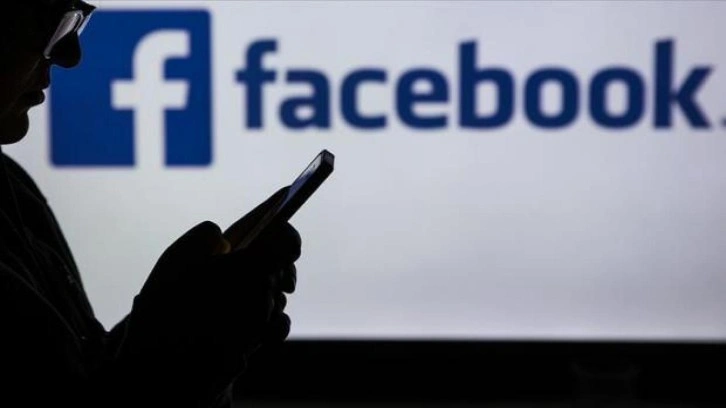 Facebook çoklu profil özelliğini test ediyor