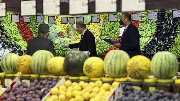 Fahiş fiyat ve stokçuluğa karşı atılan adımlar meyvelerini verdi