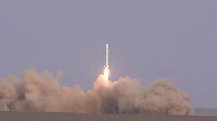 Falcon Heavy Roketi’nin yeni fırlatma tarihi belli oldu mu? SpaceX yeni tarih verdi