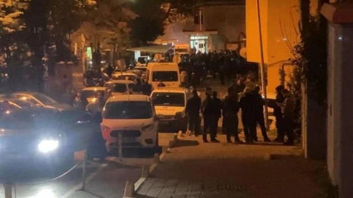 Fatih’te yumruklu saldırıya uğrayan polis ateş etti: 1 ölü