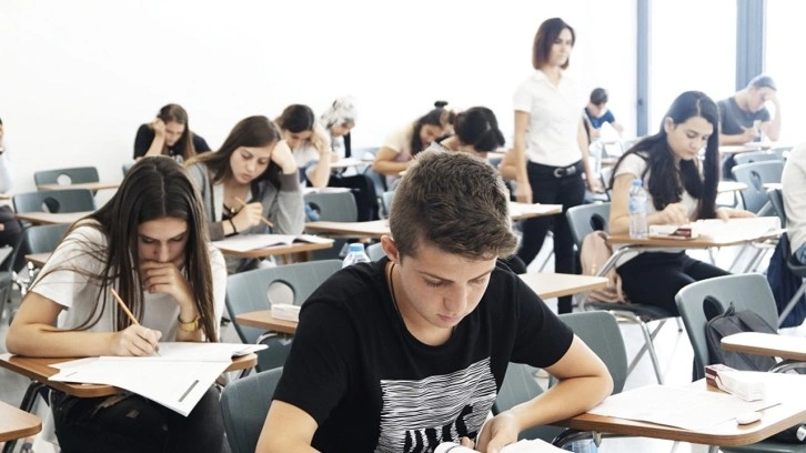 Fen lisesi taban puanları 2022 İstanbul-Ankara-İzmir en düşük fen lisesi taban puan sıralaması