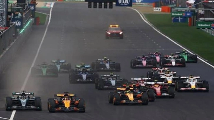 Formula 1'de McLaren'den duble zafer!