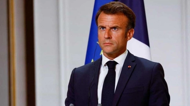 Fransa'da aşırı solcu partiden Cumhurbaşkanı Macron'u azletme tehdidi