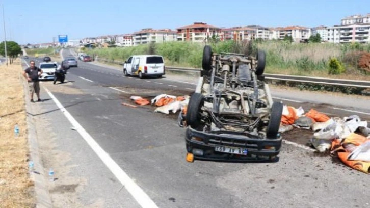 Freni boşalan kamyonet takla attı: 3 yaralı