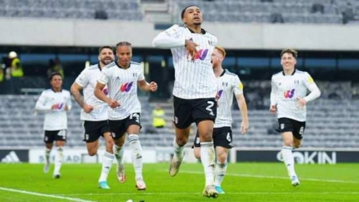 Fulham 7-0'lık galibiyetle şampiyonluğunu ilan etti!