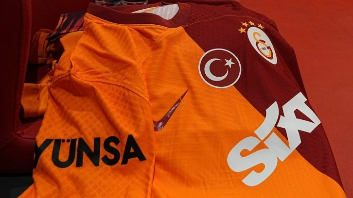 Galatasaray'a geri dönüyor. Konyaspor maçını tribünden izleyip imza öncesi mesajı verdi