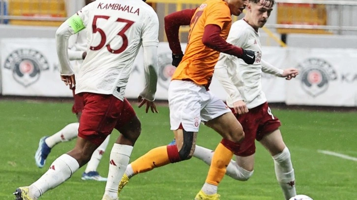 Galatasaray'ın gençleri, Manchester United'ı devirdi!