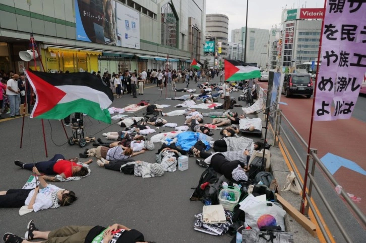 Gazze'de yaşanan insanlık dramı Tokyo'nun kalbinde canlandırıldı