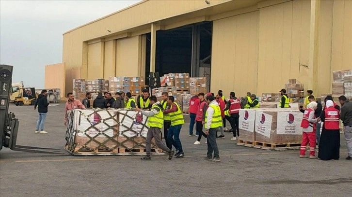 Gazze Şeridi'ne ilaç ve yardım sevkiyatı başladı! Katar Dışişleri Bakanlığı duyurdu