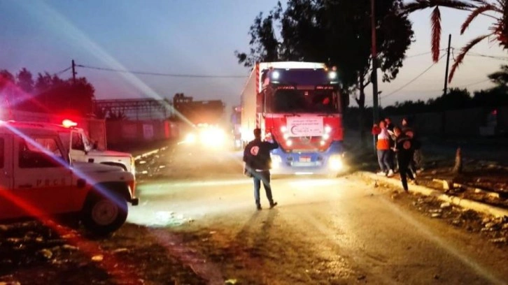 Gazze'nin kuzeyine 100 yardım tırı ulaştı